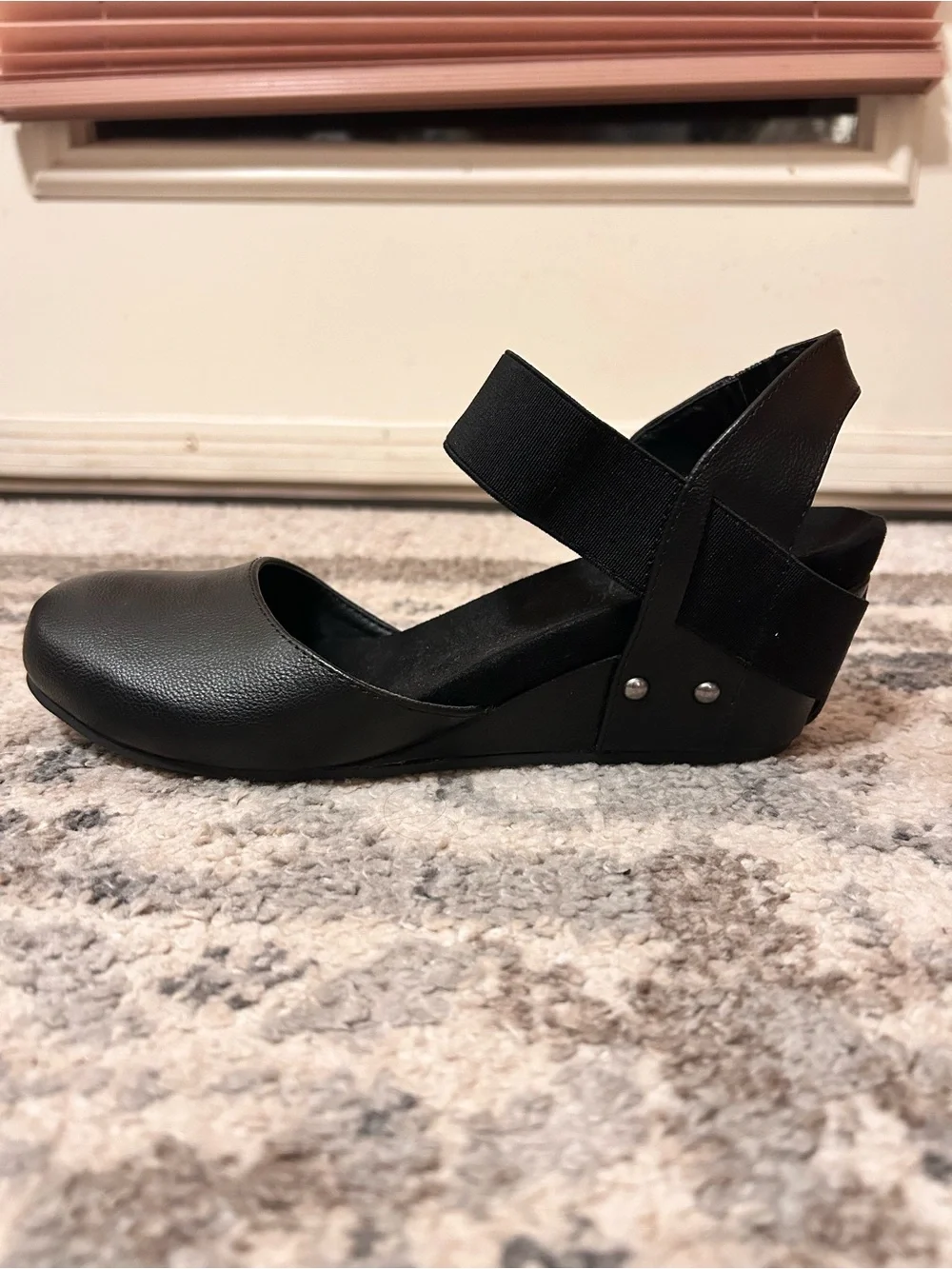 Vintage 7 Eight Freedom Wedges Black Women’s Size 7.5M